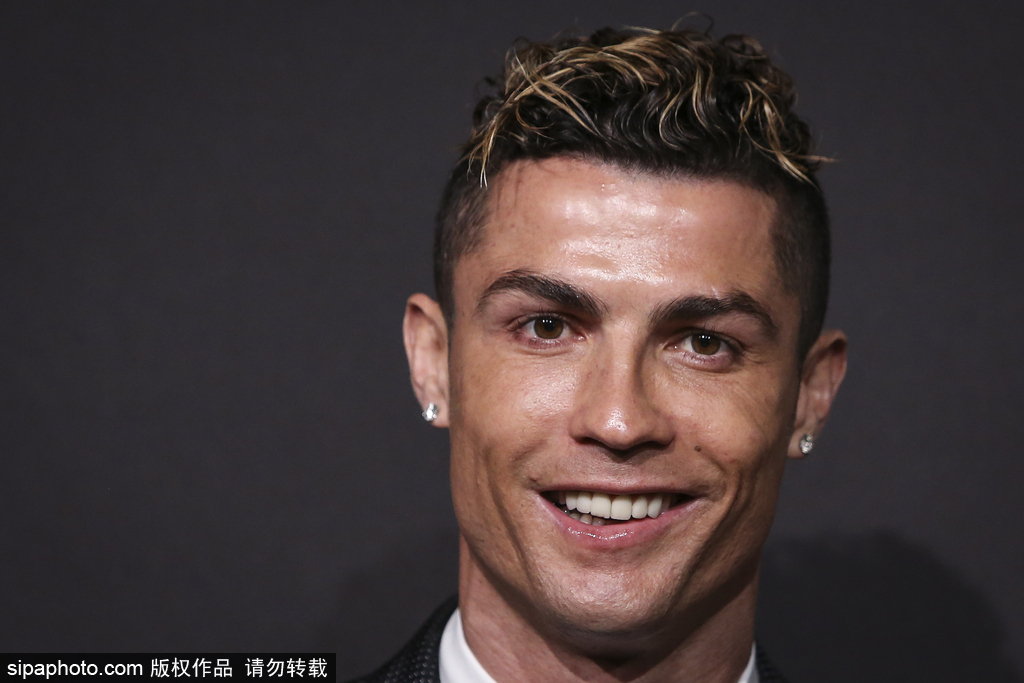 记者：恩昆库在冬窗的未来值得关注；米兰会和经纪人谈莱万