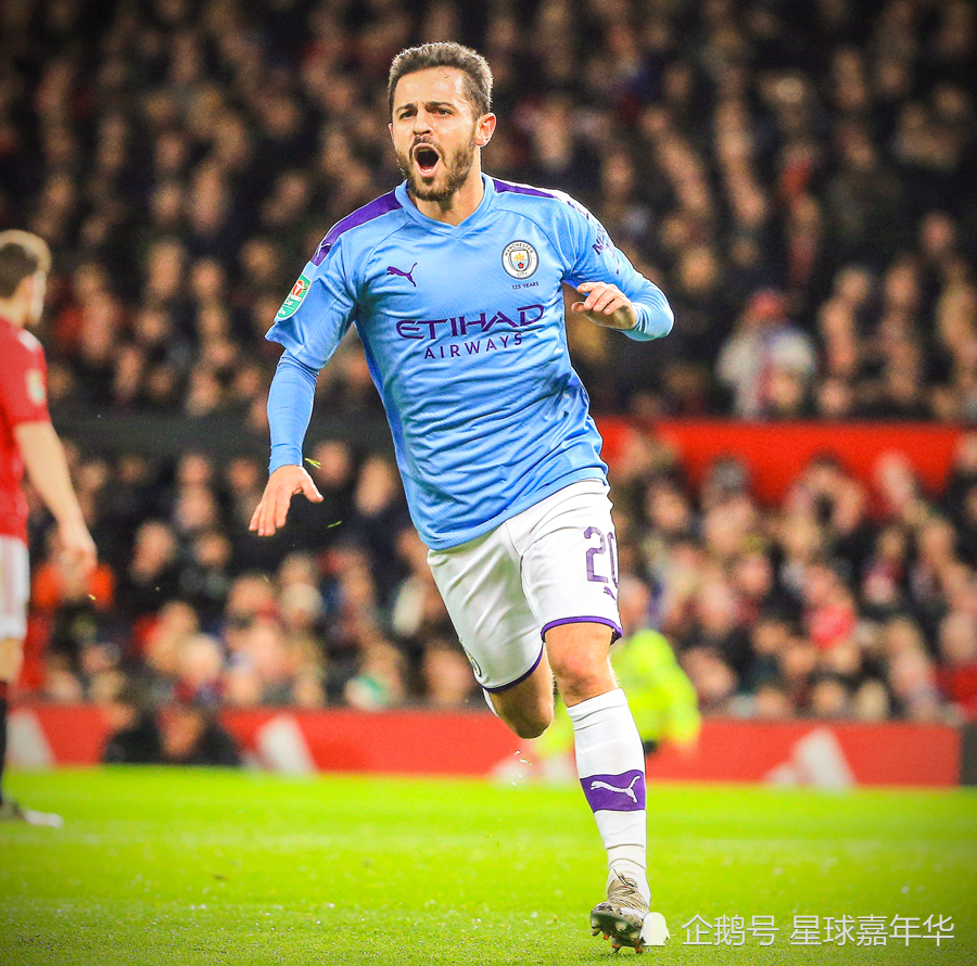 何宇鹏纪念捧杯： 一整季的重量都化为光芒，只为这一次触碰