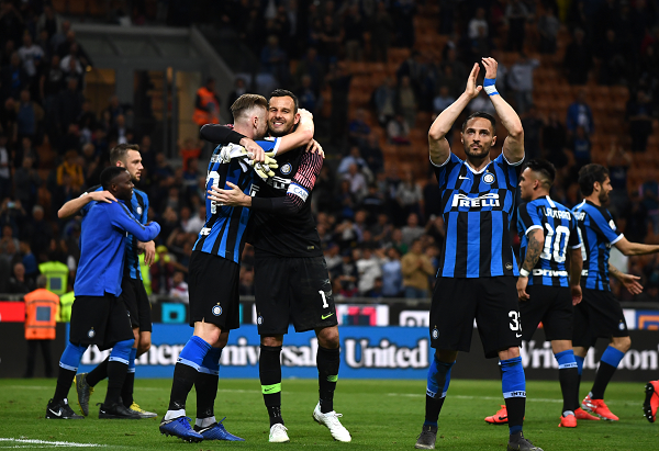 德天空：阿森纳关注法兰克福边锋巴霍亚，对方标价7000万欧