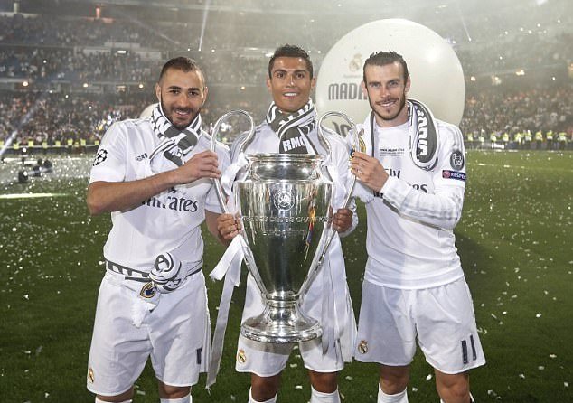 河南00后姑娘李玮洒夺得金腰带，成中国首位女子职业拳击OPBF亚洲冠军