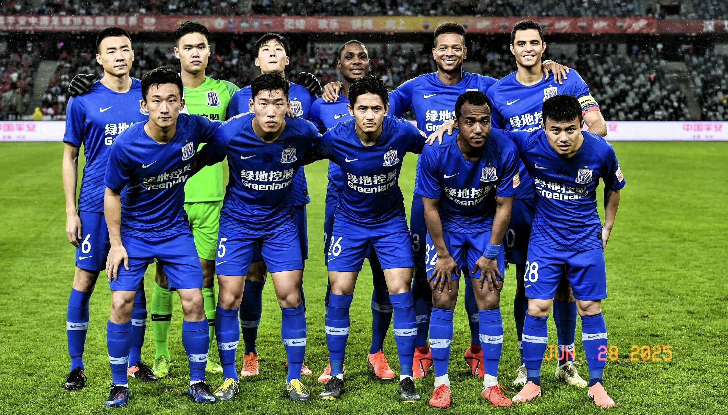 记者：斯卡洛尼将带着大力神杯参加世界杯抽签仪式