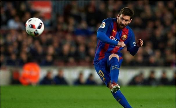 足球裁判规则误区解析（足球裁判规则常见误区解读）