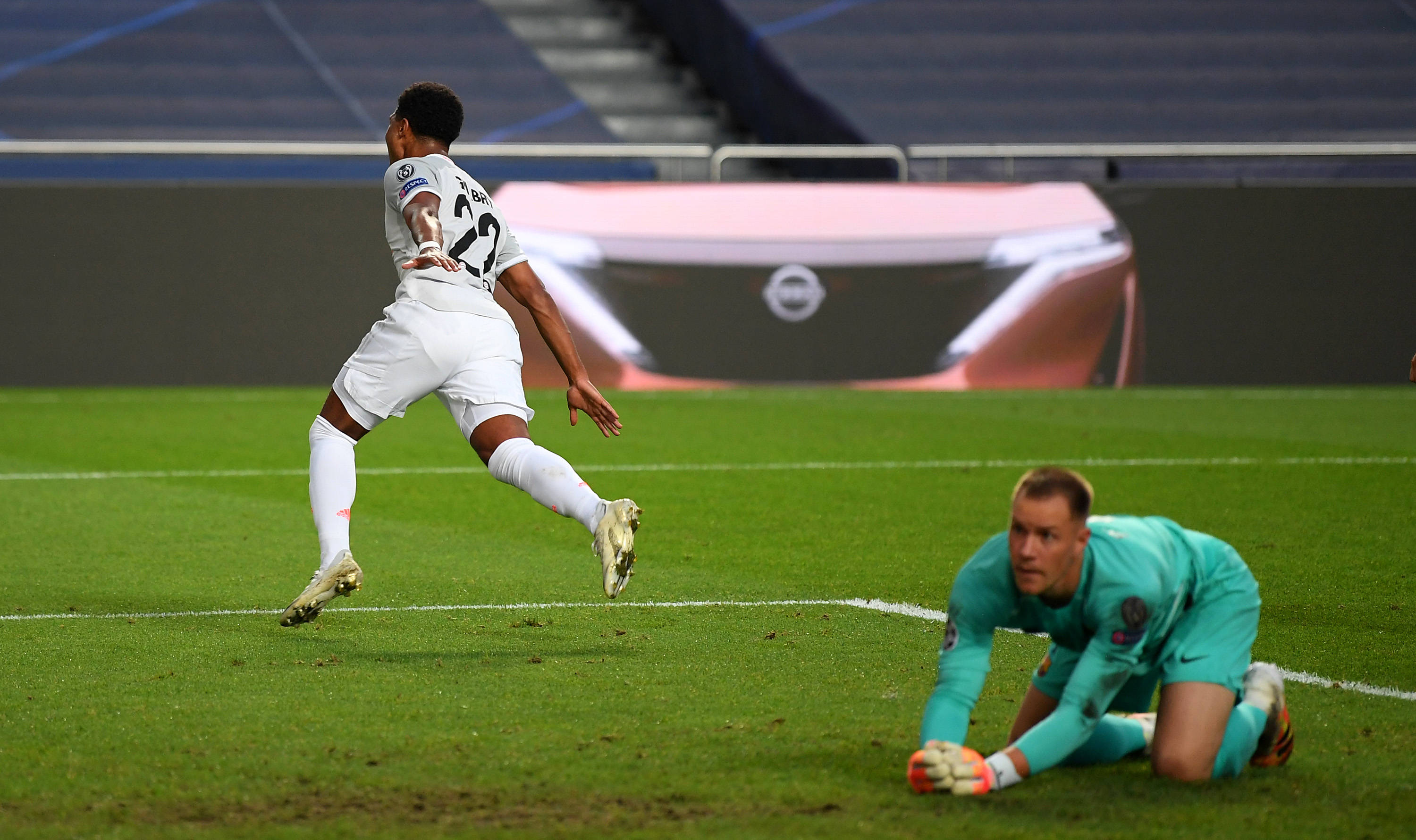 沙特媒体：利雅得胜利有意在明夏免签巴萨后卫克里斯滕森（沙媒：利雅得胜利计划明夏免签巴萨后卫克里斯滕森）