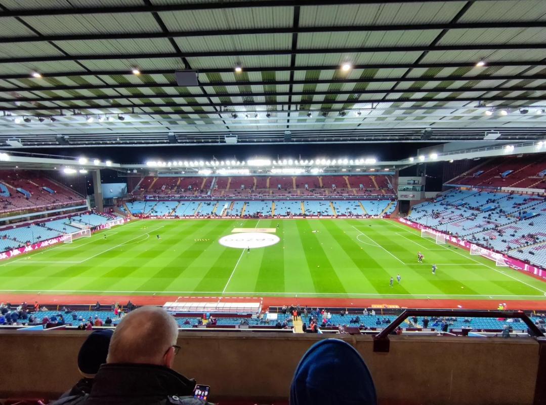 德国国门：诺伊尔是有史以来最好的门将，不排除选择尼日利亚队（德国门将称诺伊尔为史上最佳，亦不排除代表尼日利亚出战）