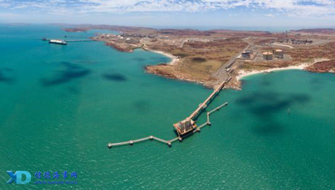 索尔斯克亚拿到了足球史上最漂亮的战术红牌！（索尔斯克亚奉上足坛史上最精彩的战术红牌！）