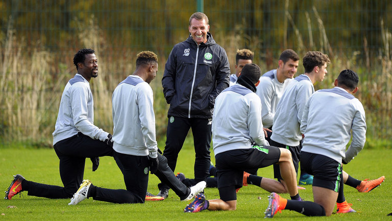 FIFA裁判主席：阿拉伯杯将试点新规，受伤球员罚下场2分钟