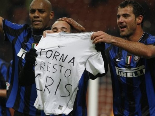 身边人都在享受美食美酒，英格兰职业球员如何过圣诞节？（他人尽享美食美酒，英格兰职业球员的圣诞如何度过？）